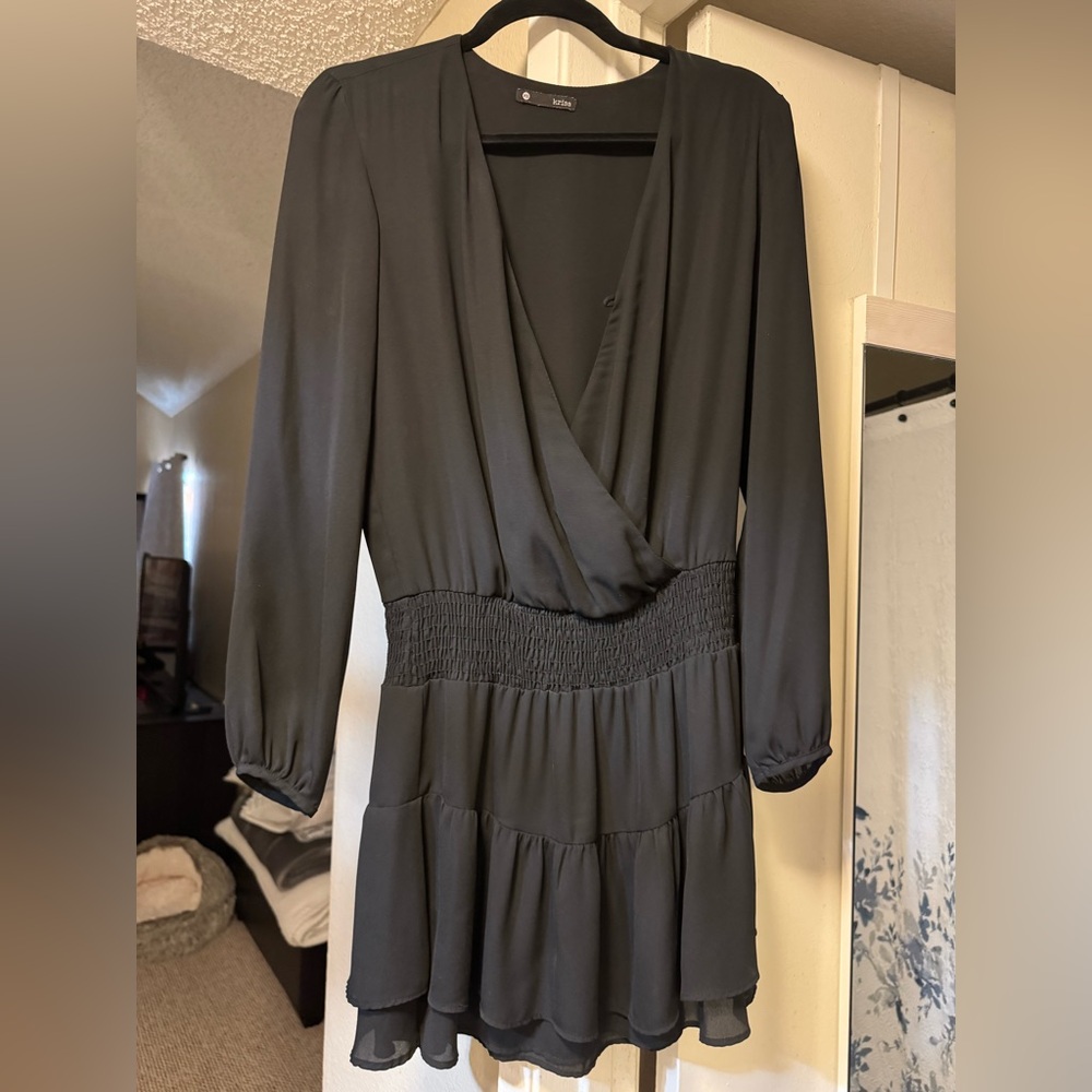 Women's Krisa Black Smocked Surplice Ruffle Layer Elastic Waist Size XS